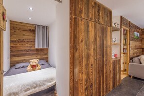 Child's bedroom