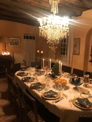 Banquet hall