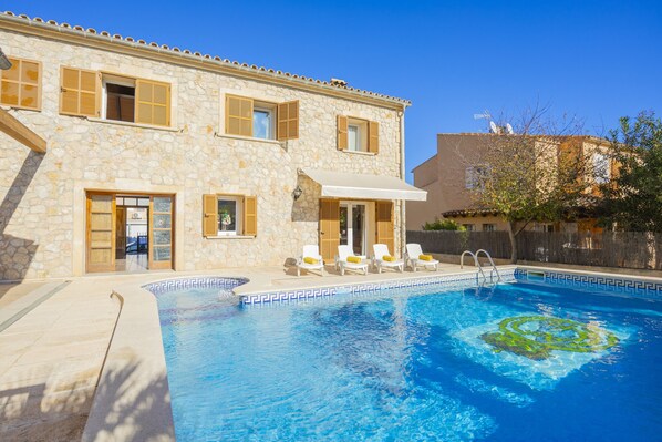 House in Alcudia for 8 with pool