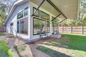 Private Patio | Backyard