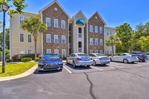 Community Parking Lot (2 Vehicles)