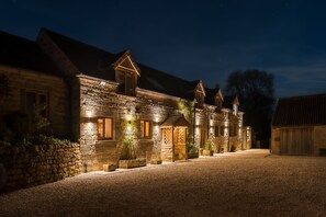front of farmhouse with driveway