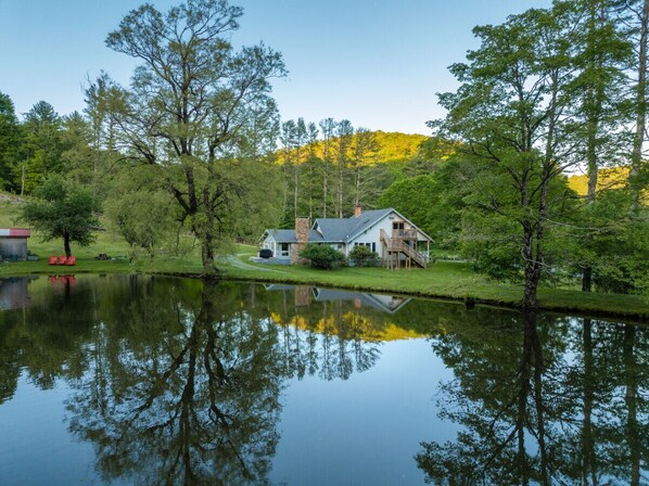 Large Pond at Doe Creek Cottages