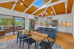 Notice the Screened Dining area