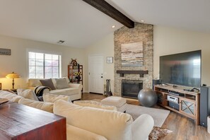 Living Area | Wood-Burning Fireplace | Smart TV w/ Cable | Board Games