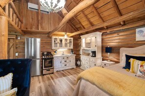Full kitchen!