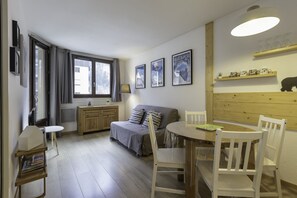 Living and dining room