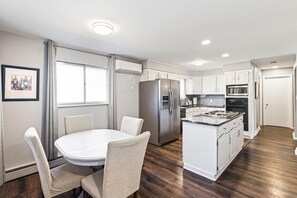 Open Kitchen