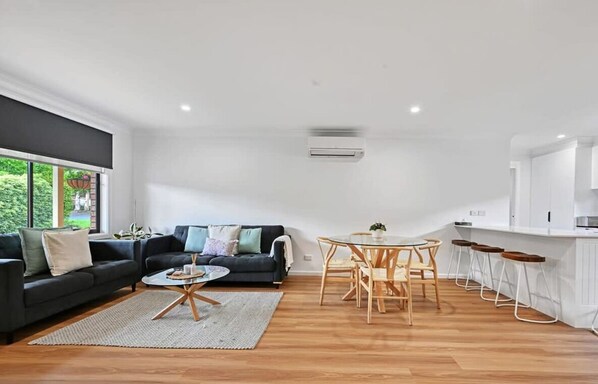 Kenna St | Modern Design, Pet Friendly