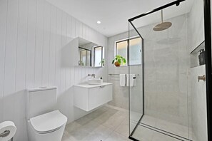 Bathroom - Shower + Toilet