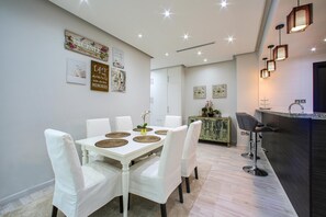 Stunning, Spacious 3 BR + Maids Room, Dubai Marina (43)