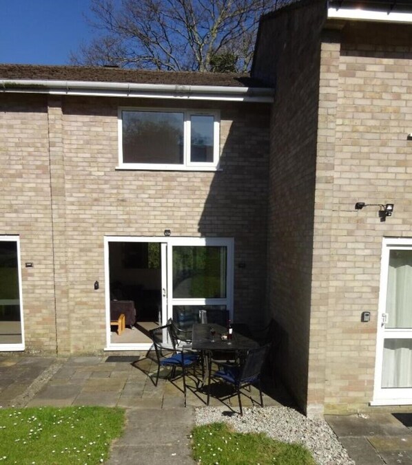 front of house
