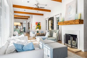 1st Floor spacious living room (fireplace is decorative)