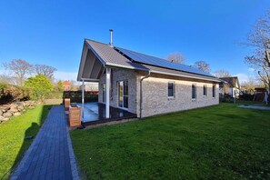 Holiday Home Exterior [winter]