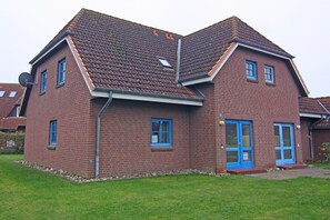 Holiday Home Exterior [winter]