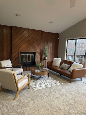 Living Room (3)