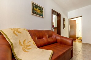 Living room 2