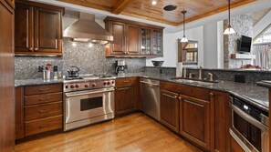 Fully-equipped kitchen