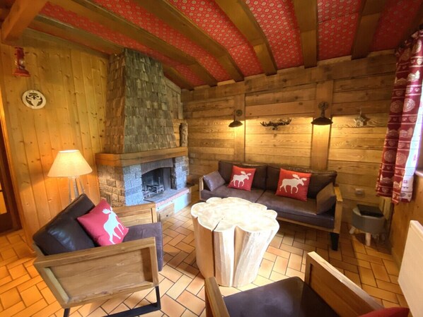 Living room with fireplace