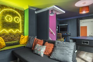 Basement Reception-9259