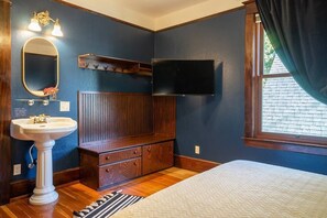 Plenty of natural light and room darkening curtains