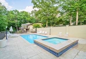 The ultimate chill spot for poolside chats and sunny relaxation.