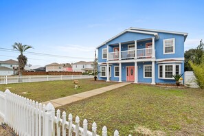Front of House facing Millcole Avenue
