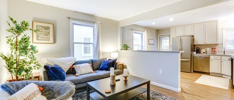 Dearborn Vacation Rental | 3BR | 1BA | 5 Steps Required | 1,008 Sq Ft