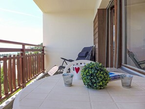 Plante, Propriété, Pot De Fleur, Bois, Bâtiment, Plante D'Appartement, Sol, Porche, Sol, Ciel