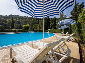 Water, Property, Furniture, Sky, Plant, Light, Umbrella, Azure, Swimming Pool, Shade