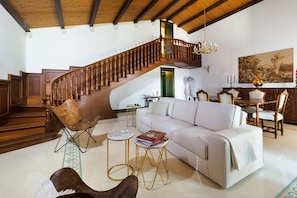 Autumn, Dining Room, Living Room, Spring, Summer
