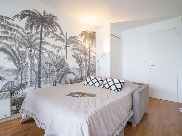 Propriété, Meubles, Design Intérieur, Confort, Table, Bois, Mur, Sol, Décoration, Lit