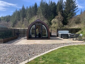 Red Squirrel Pod with Hot Tub set in natural surroundings in countryside in Oban