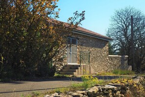 Außenseite Ferienhaus [Sommer]