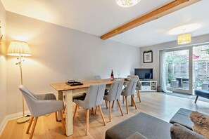 Callow Cottage Dining Area - StayCotswold