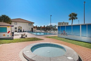 Horizon South kiddie pool