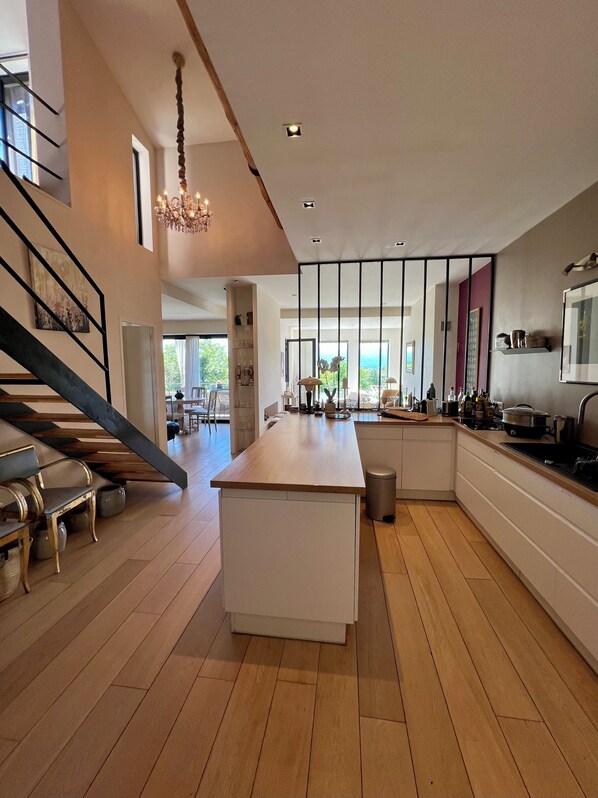 Private kitchen
