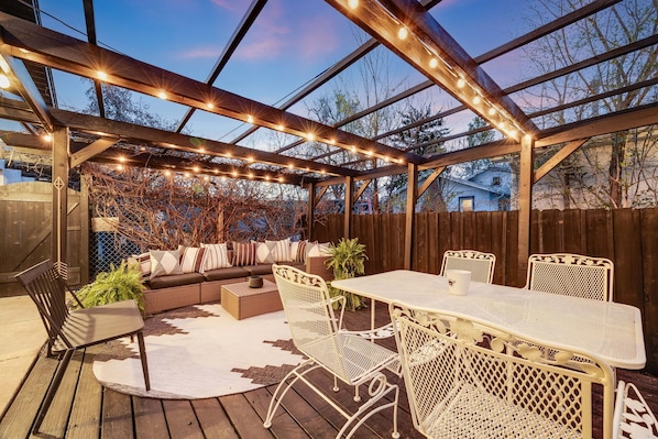 Outdoor dining