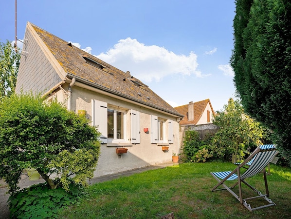 Holiday Home Exterior [summer]