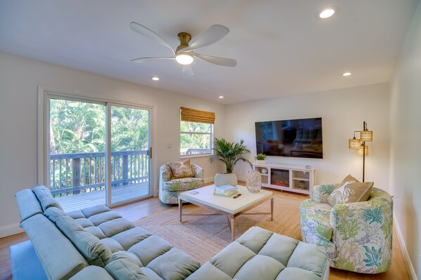 Fort Pierce Vacation Rental | 1BR | 1BA | 900 Sq Ft | Stairs Required