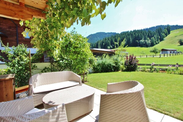 Garden [summer]