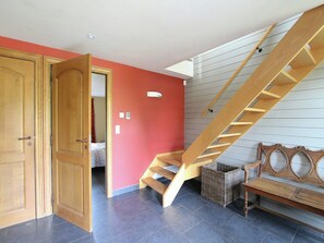 Entrance / Reception