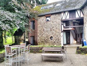 Außenseite Ferienhaus [Sommer]