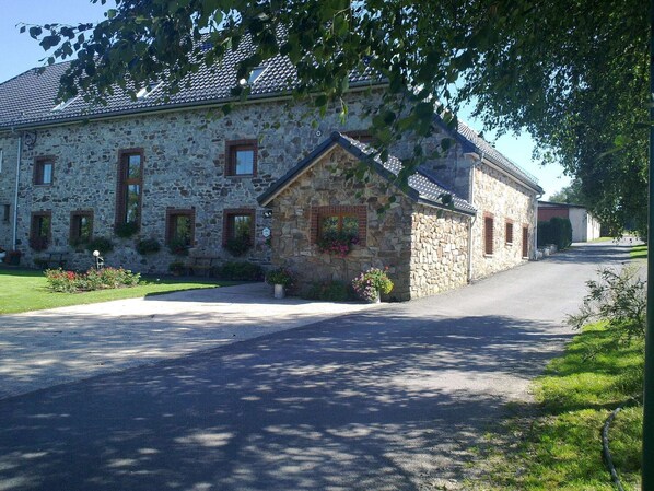 Extérieur maison de vacances [été]