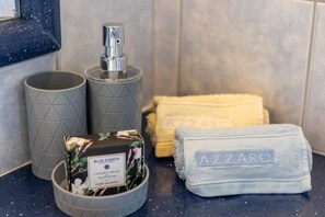 Bathroom amenities
