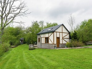 Außenseite Ferienhaus [Sommer]