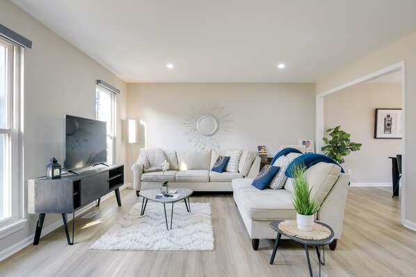Sanford Vacation Rental | 3BR | 2BA | 1,300 Sq Ft | 4 Steps to Access