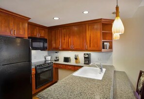 hnlgw-hi-res-1bdrm-all-kitchen