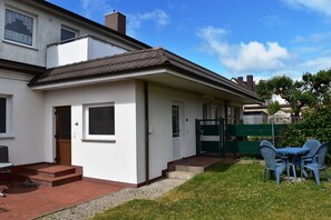 Entrance / Reception