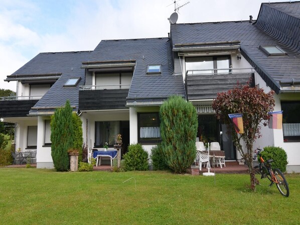 Außenseite Ferienhaus [Sommer]